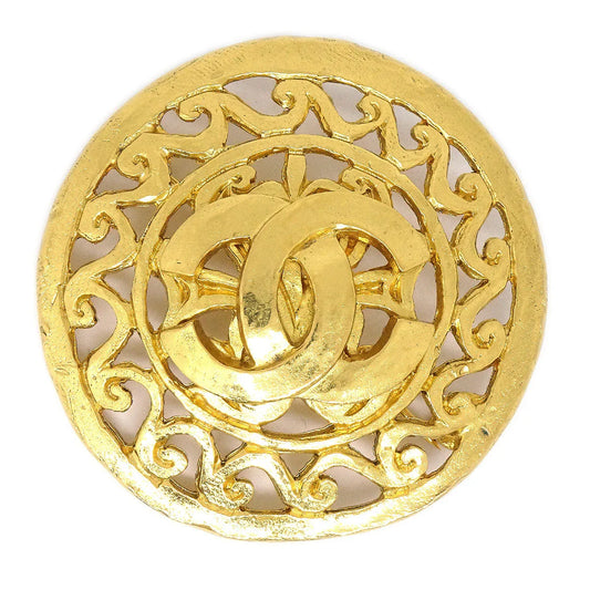 CHANEL 1995 Fretwork Paisley Round Brooch Gold