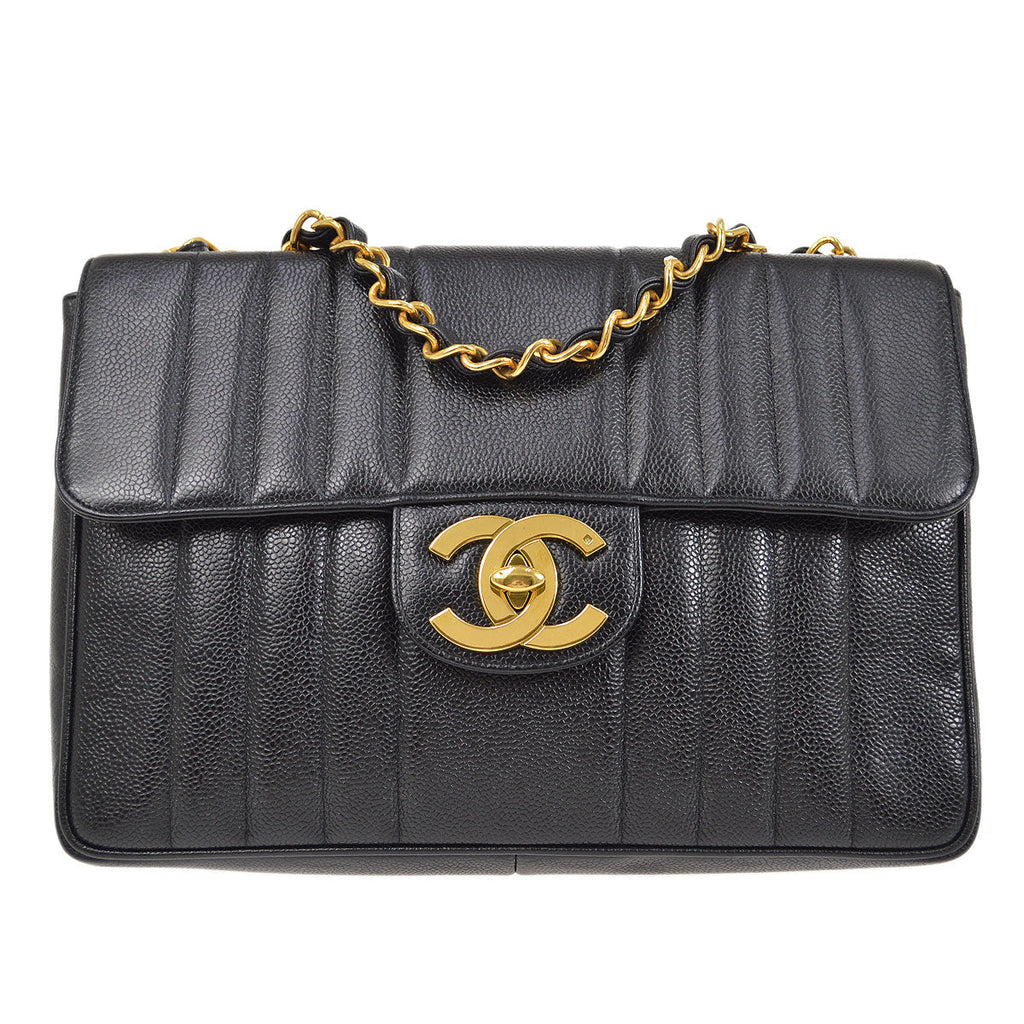 CHANEL 1991-1994 Vertical Classic Square Flap 17 Red Caviar – AMORE Vintage  Tokyo