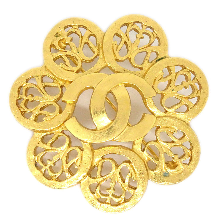 CHANEL 1995 Fretwork Paisley Floral Brooch Gold