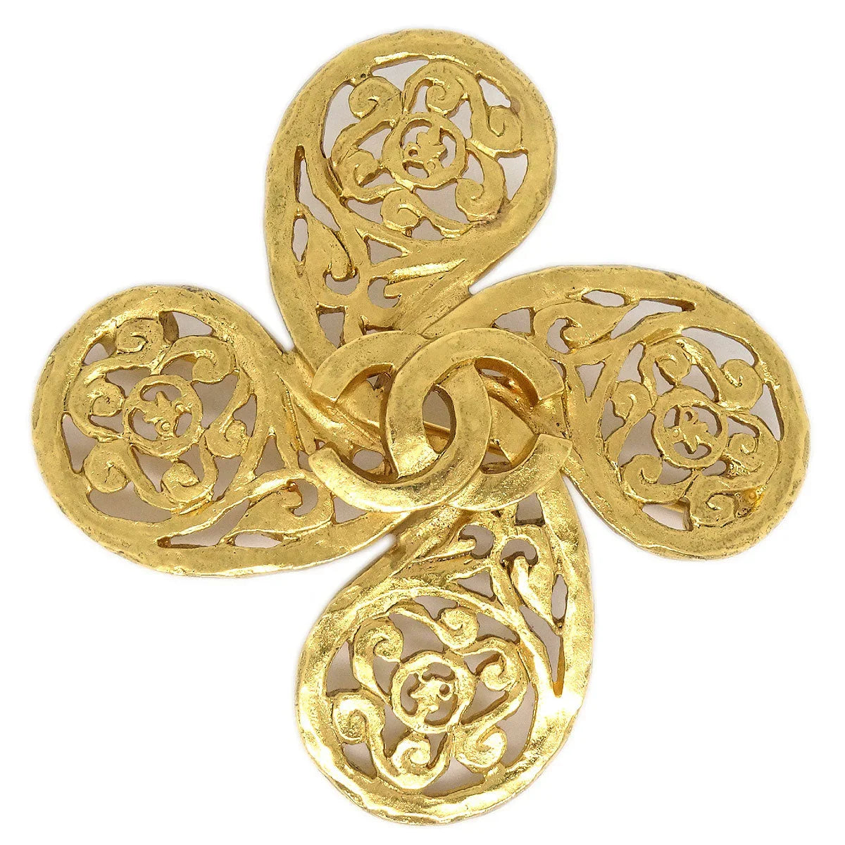 CHANEL 1995 Fretwork Paisley Brooch Gold