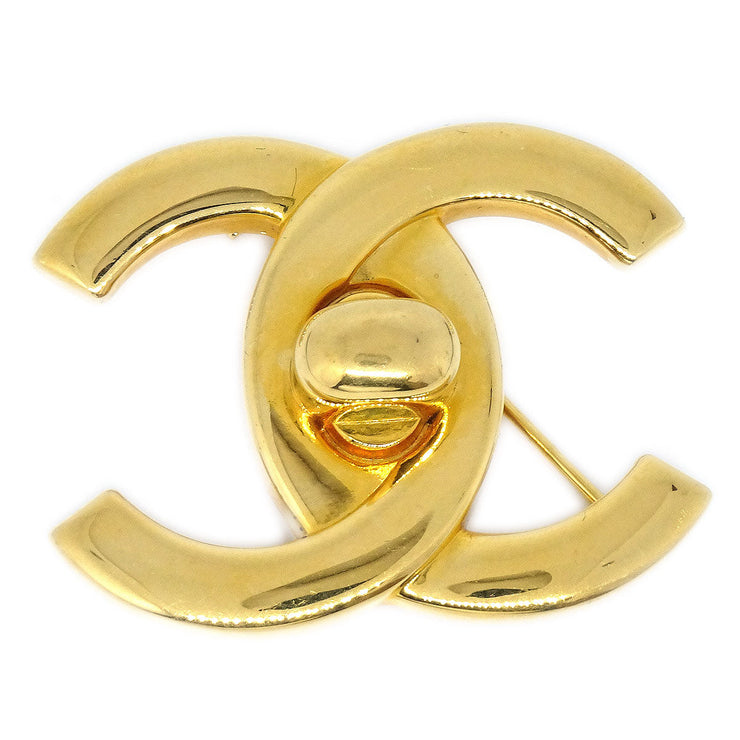 CHANEL 1996 Turnlock CC Brooch Pin Gold Large