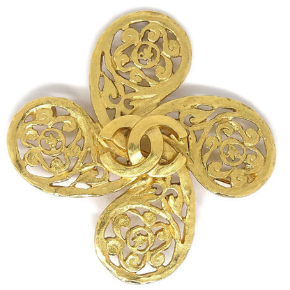 CHANEL 1995 Fretwork Paisley Brooch Gold