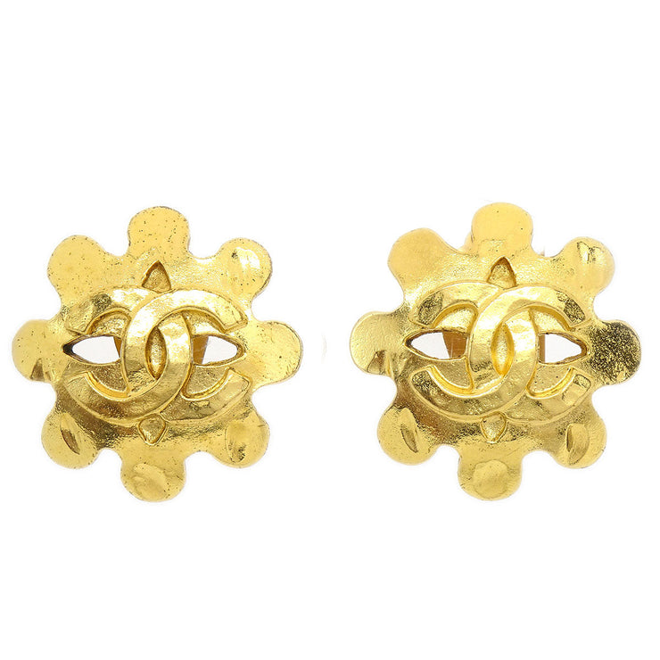 Chanel flower stud earrings