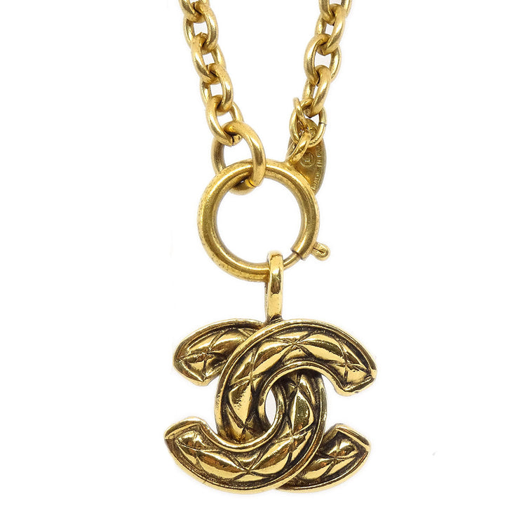 CHANEL 1986-1994 Quilted CC Gold Chain Pendant Necklace 3857