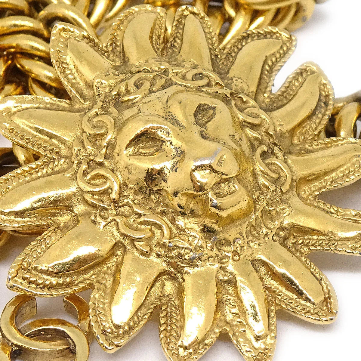 Chanel 1986-1994 Lion Gold Chain Belt