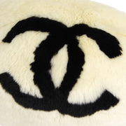 Chanel 2001 CC徽标Muff White Fur Maft