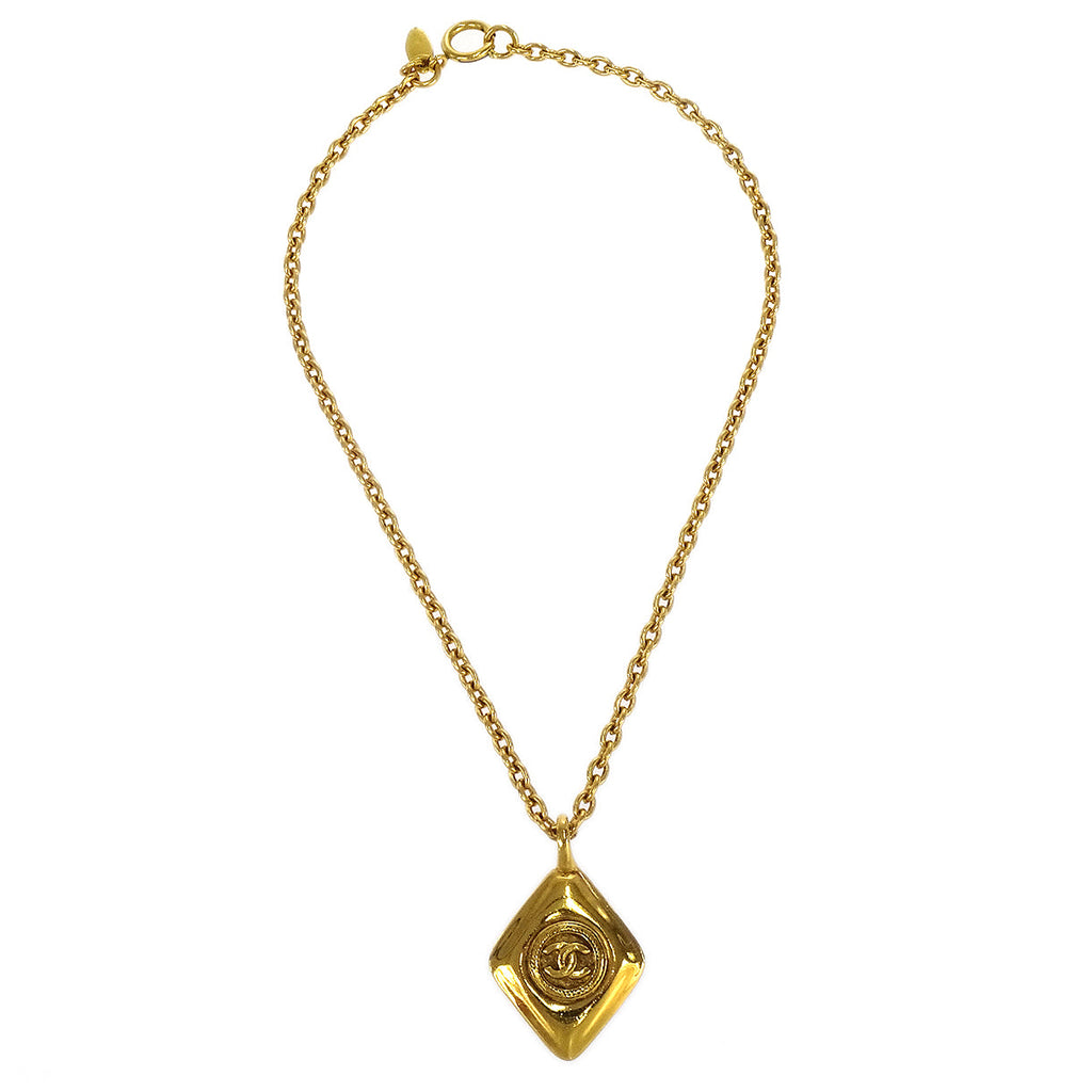 CHANEL 1986-1994 Diamond Shape Gold Chain Necklace – AMORE Vintage