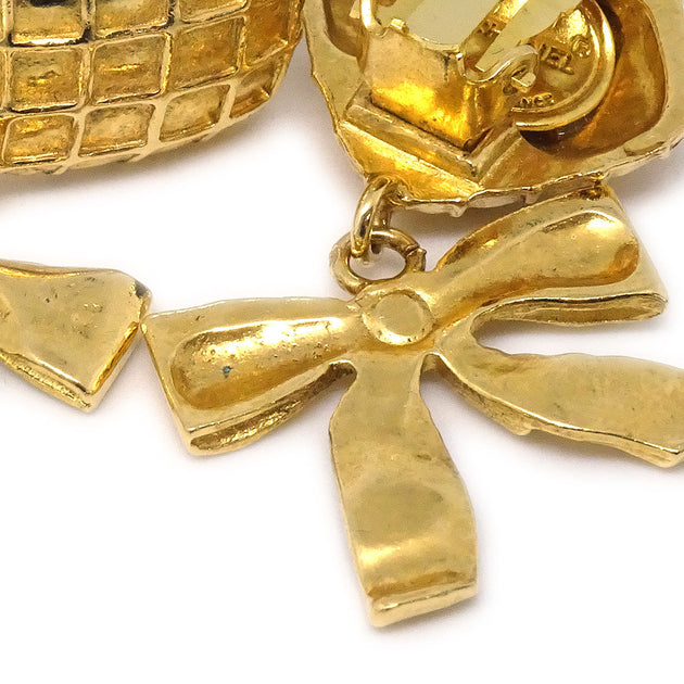 CHANEL 1980s Dangle Bow Earrings Gold Clip-On – AMORE Vintage Tokyo