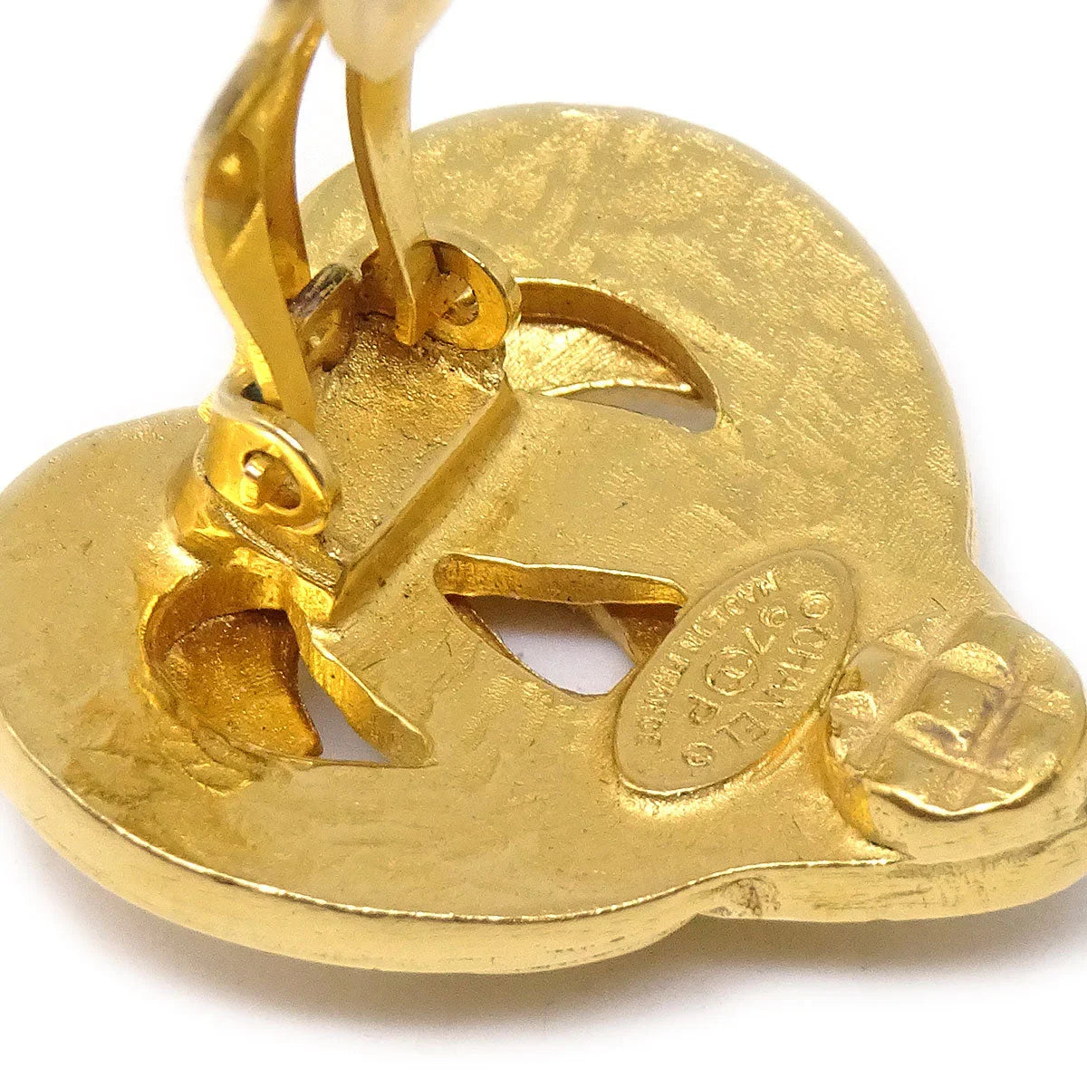 Chanel 1997 Heart Earrings Gold Clip-On 97P