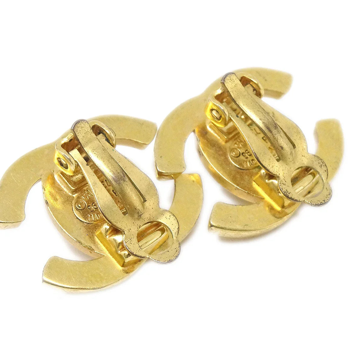 CHANEL 1996 Turnlock Earrings Clip-On Gold 96P