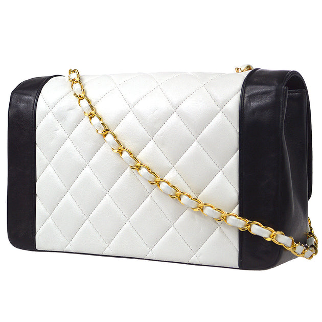 Timeless Very chic and Rare classic Chanel shoulder bag 31 rue Cambon  single flap in black quilted leather, antique silver metal trim ref.404413  - Joli Closet