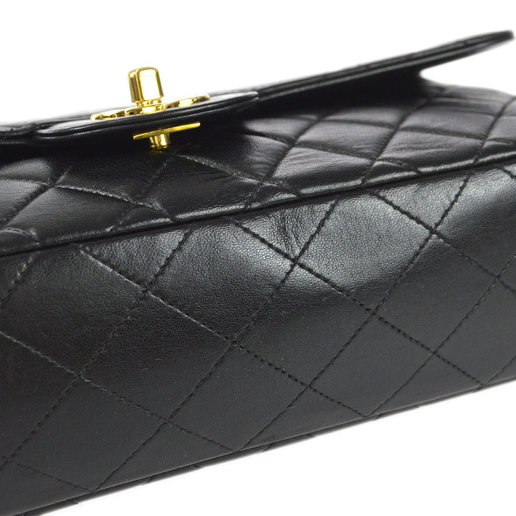 Chanel 1994-1996 Classic Flap Handbag Medium Black Lambskin