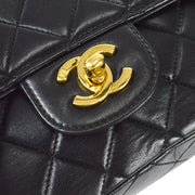 Chanel 1994-1996クラシックフラップハンドバッグミディアムブラックラムスキン