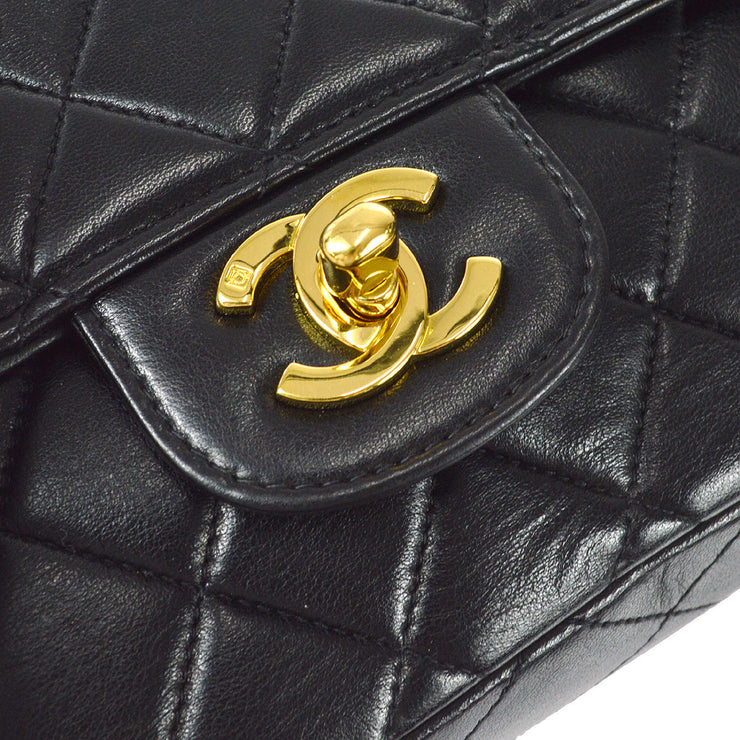 Chanel 1994-1996 Classic Flap Handbag Medium Black Lambskin