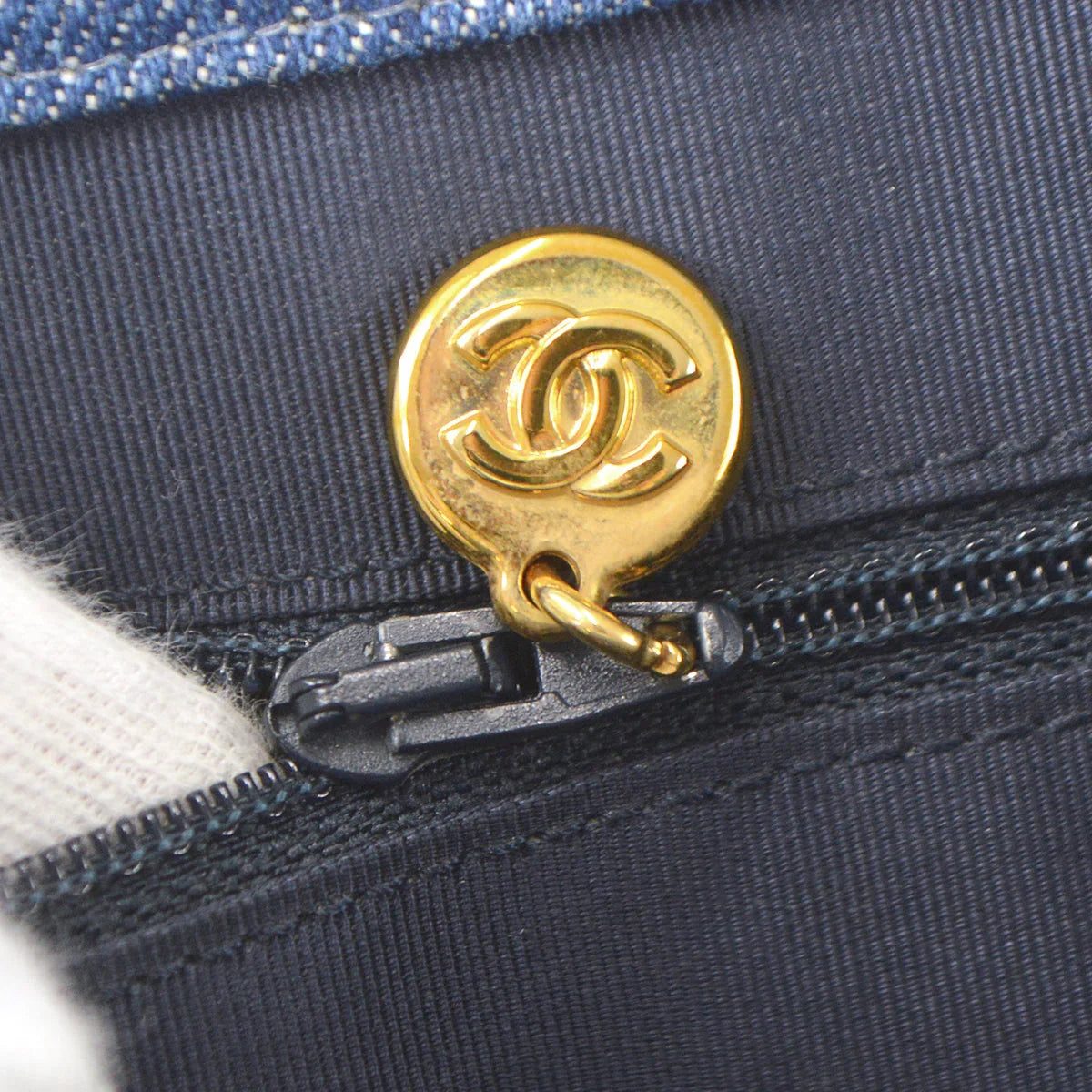 Chanel 1997-1999 Chain Tote Denim