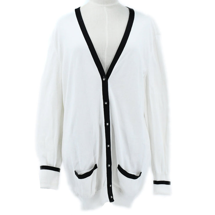 Chanel 1996 Spring CC-buttons V-neck cotton cardigan #46 – AMORE Vintage  Tokyo