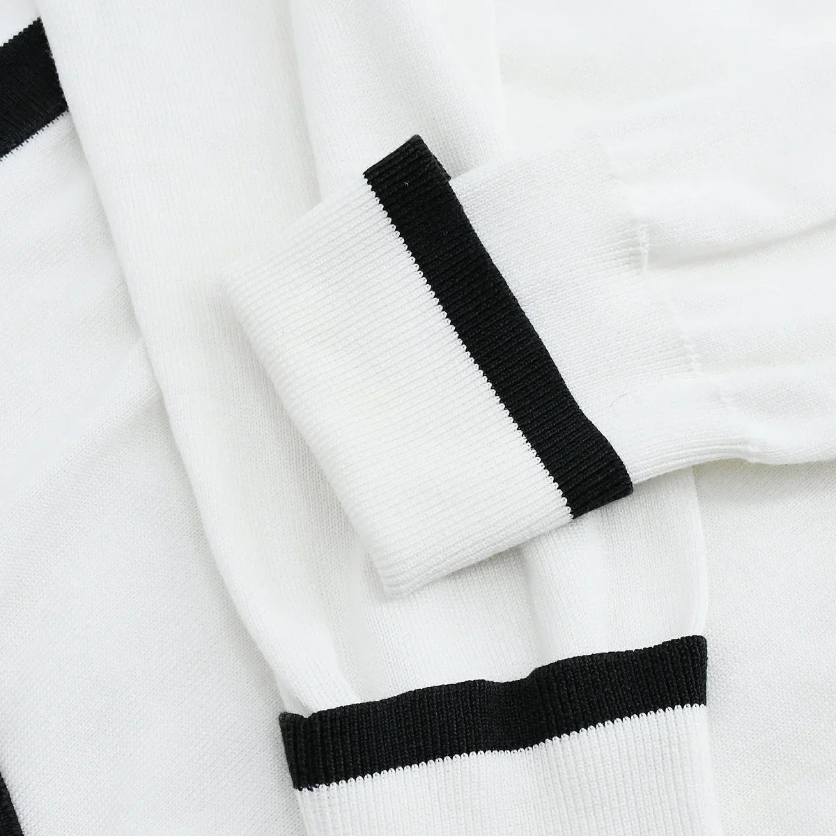 Chanel 1996 Spring CC-buttons V-neck cotton cardigan #46
