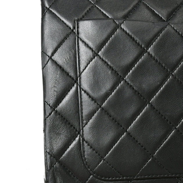 black chanel leather handbag