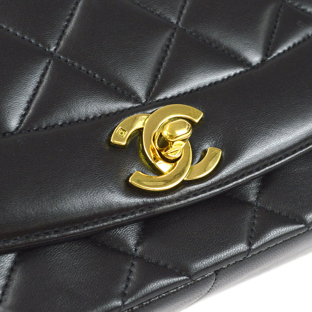 Chanel 1991-1994 Black Lambskin Small Diana Shoulder Bag – AMORE Vintage  Tokyo