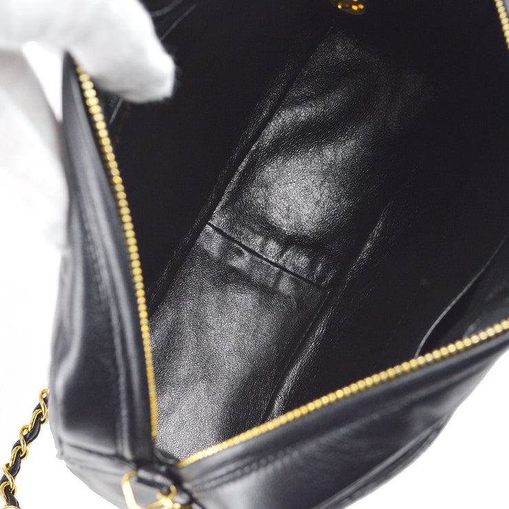 Chanel 1996-1997 Pocket Camera Bag Small Black Lambskin – AMORE Vintage  Tokyo