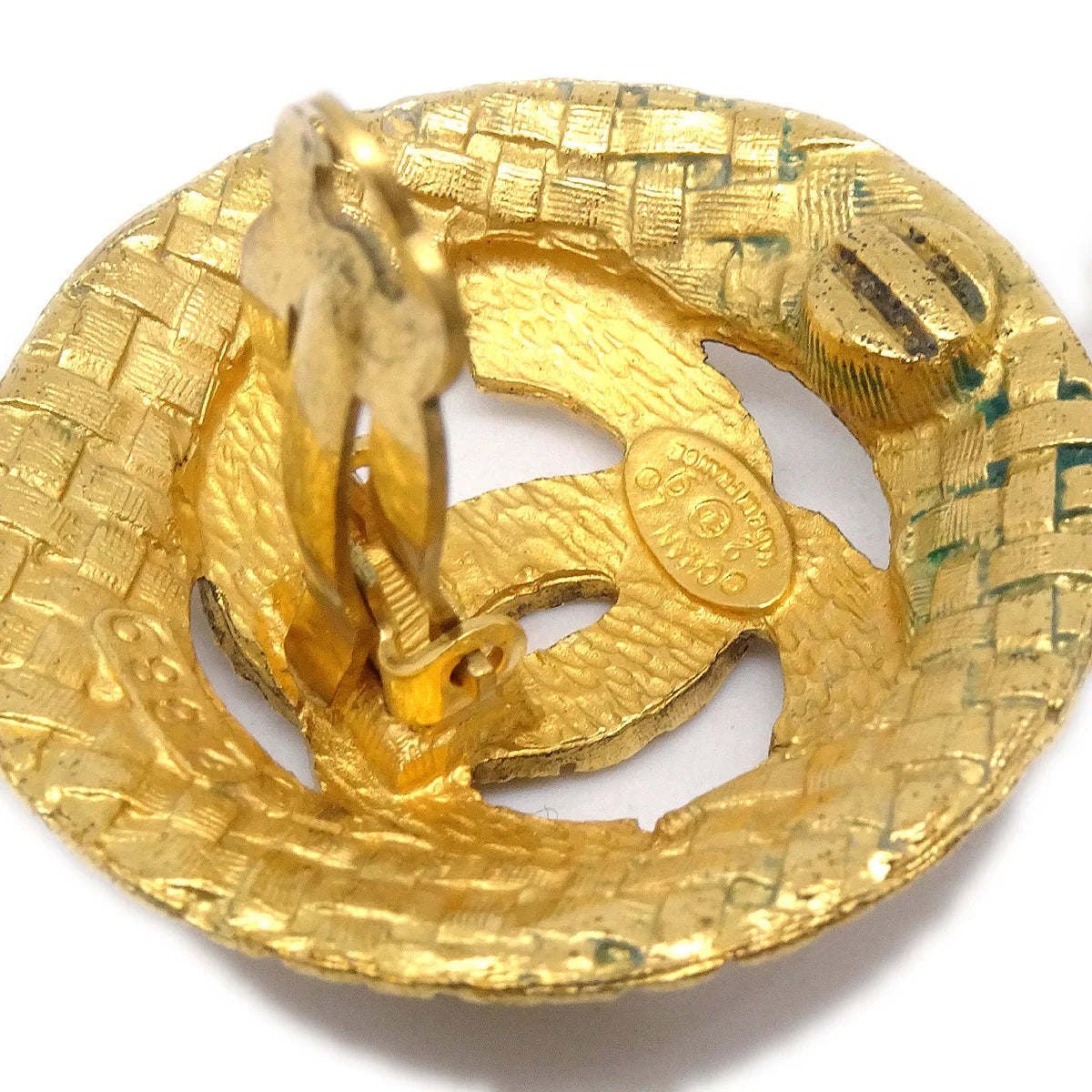Chanel Button Earrings Gold Clip-On 29/2889