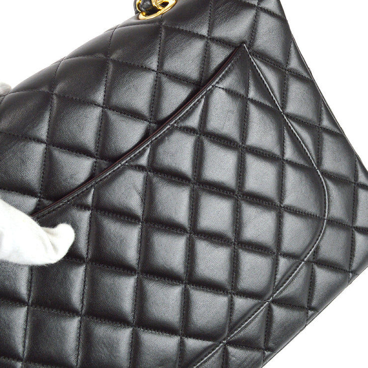 Chanel 1997-1999 Classic Flap Jumbo Chain Shoulder Bag Black Lambskin – AMORE  Vintage Tokyo