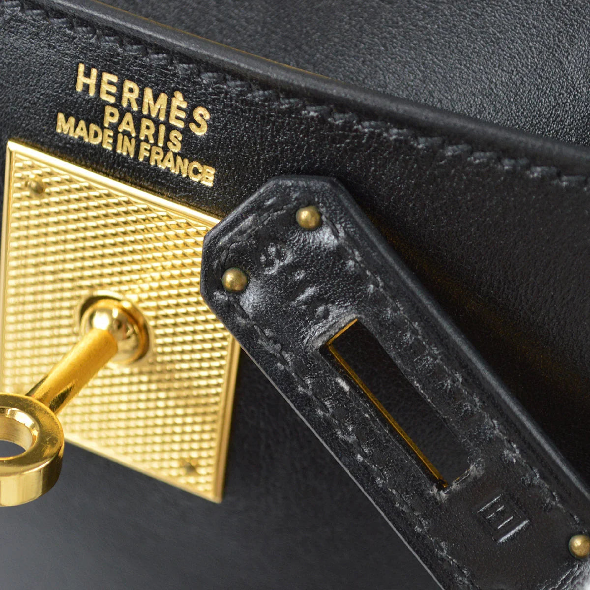 Hermes * 2004 Kelly 32 Guilloche Sellier Black Box Calf