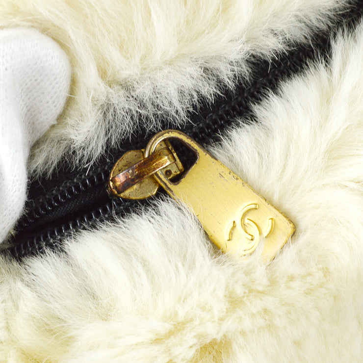 Chanel Arm Chain Shoulder Bag White Fur – AMORE Vintage Tokyo