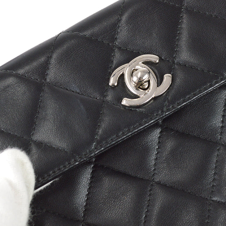 Chanel 1994-1996 Round Flap Bag Small Black Lambskin – AMORE Vintage Tokyo