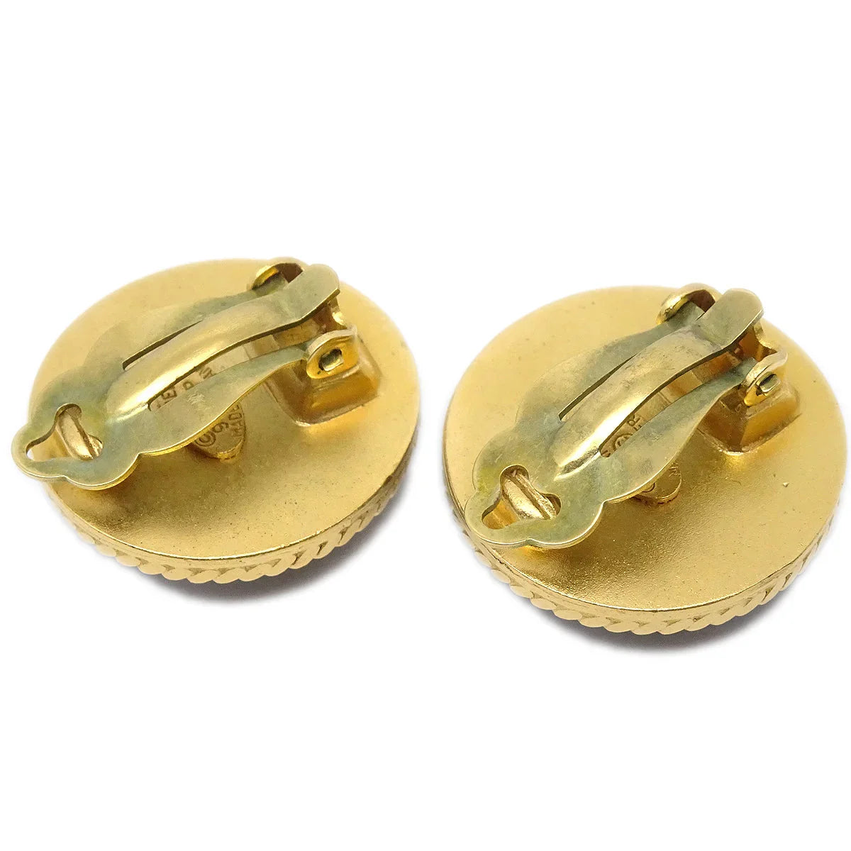 Chanel Mother of Pearl Rope Edge Earrings Clip-On 95P