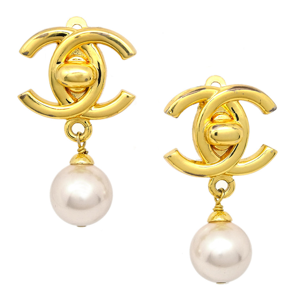 Auth CHANEL Vintage CC Turnlock Pearl Drop Clip On Earrings Gold/White 96P  Used