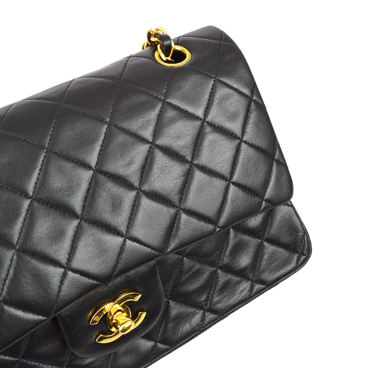 Chanel 1991-1994 Black Lambskin Medium Classic Double Flap Bag – AMORE  Vintage Tokyo