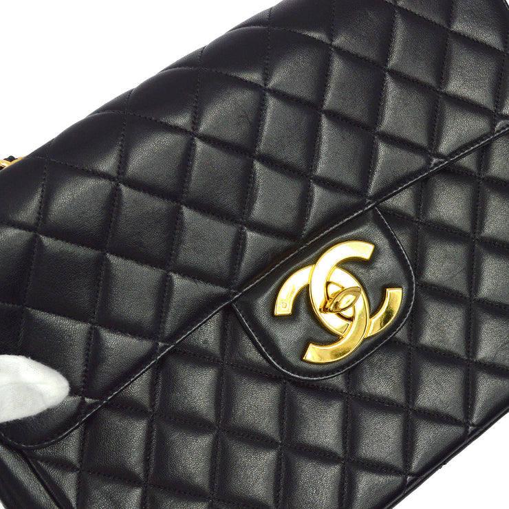 Chanel 1996-1997 Medium CC Classic Flap Jumbo Black Lambskin – AMORE  Vintage Tokyo