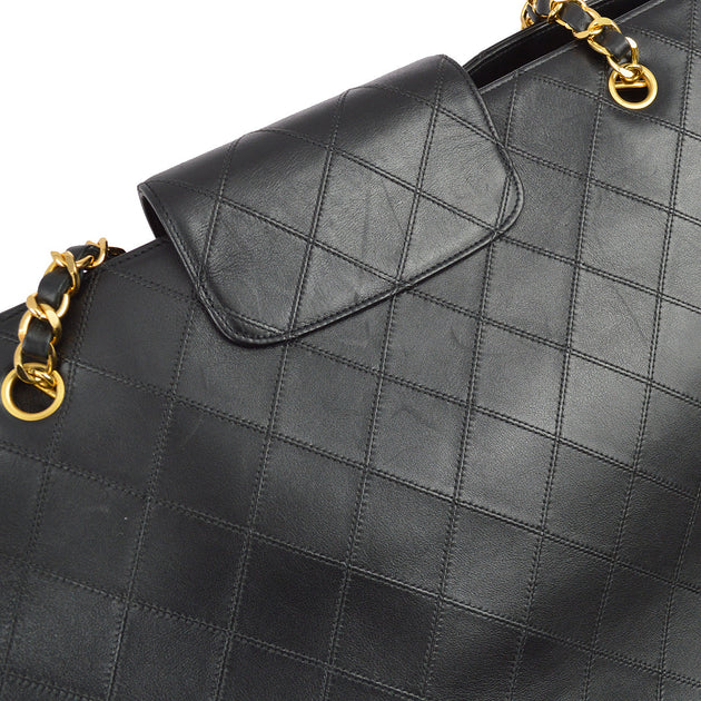 Chanel 1996-1997 Medium CC Classic Flap Jumbo Black Lambskin – AMORE  Vintage Tokyo