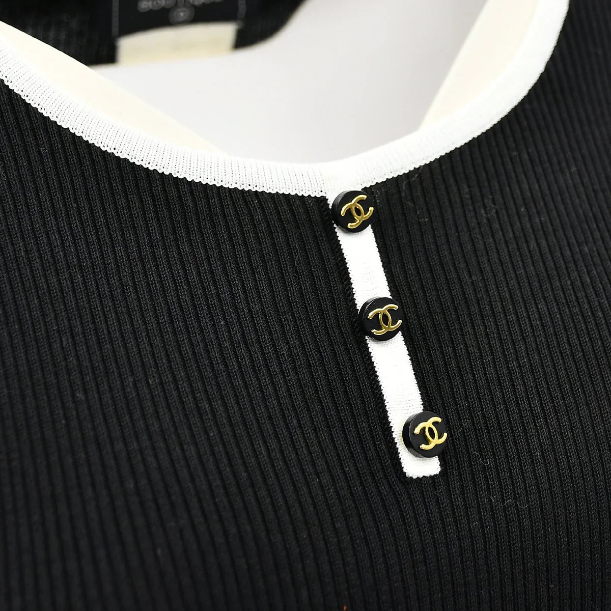 Chanel Spring 1995 T-shirt Black 95P #42