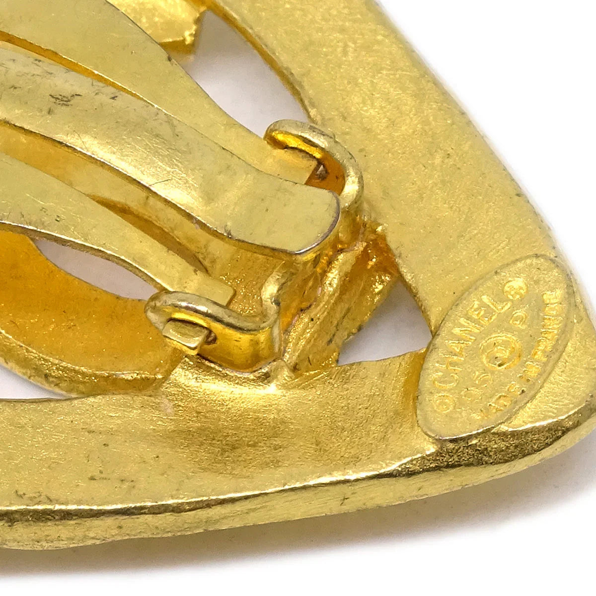 Chanel Gold Heart Earrings Clip-On 95P