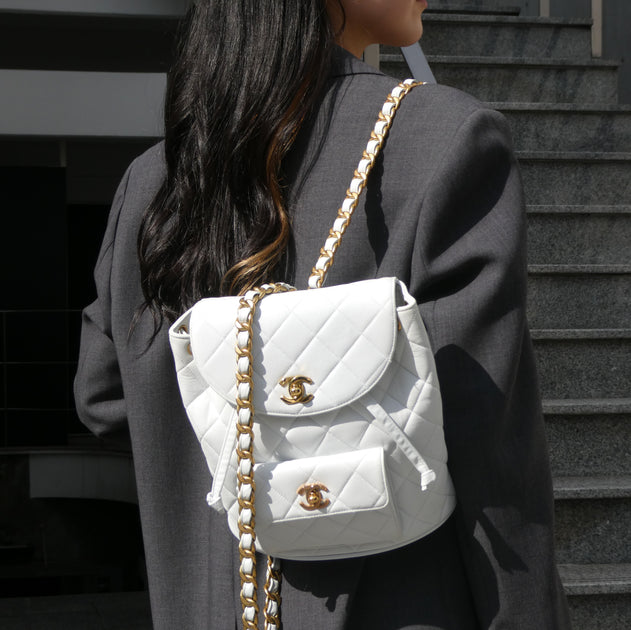 CHANEL * 1994-1996 DUMA Backpack Large White Lambskin – AMORE Vintage Tokyo
