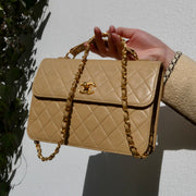 Chanel 1986-1988 Single Turnlock Handbag Beige Lambskin