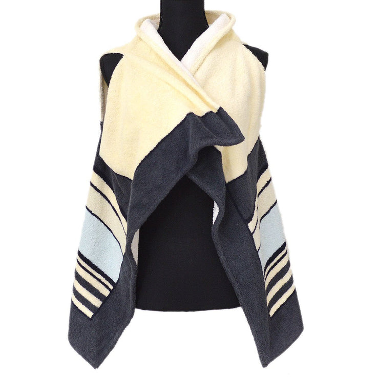 Pin by Helena Richardson on Lv scarf  Louis vuitton scarf, Lv scarf, Wool  scarf outfit
