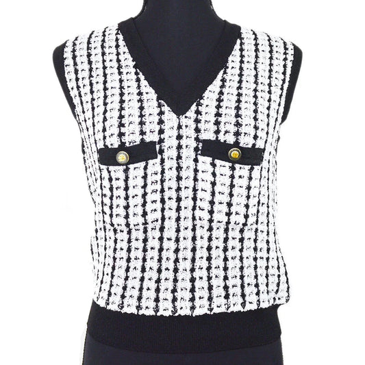 CHANEL 1997 Interlocking V-neck vest #42