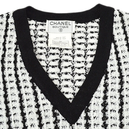 CHANEL 1997 Interlocking V-neck vest #42