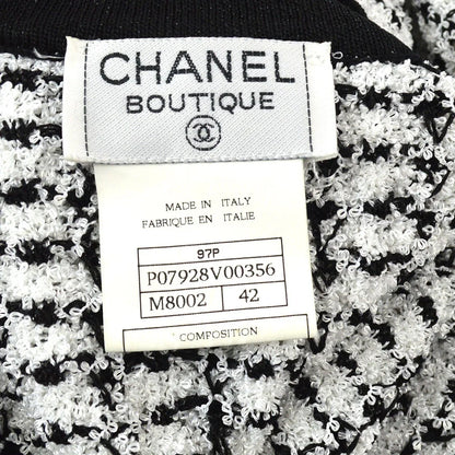 CHANEL 1997 Interlocking V-neck vest #42