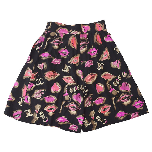 CHANEL 1995 lips-print shorts – AMORE Vintage Tokyo