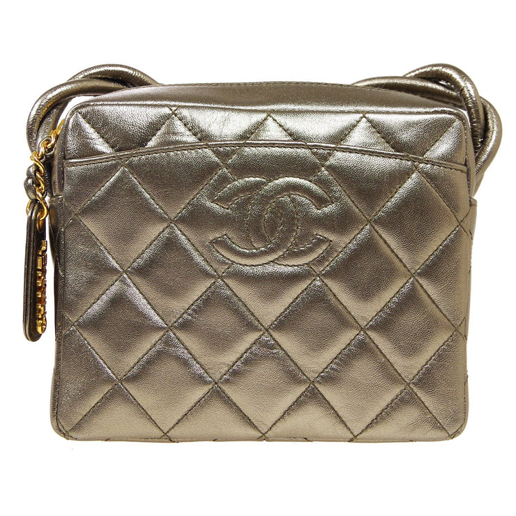 CHANEL 1996-1997 Gold Lambskin Quilted Camera Bag Mini – AMORE Vintage Tokyo